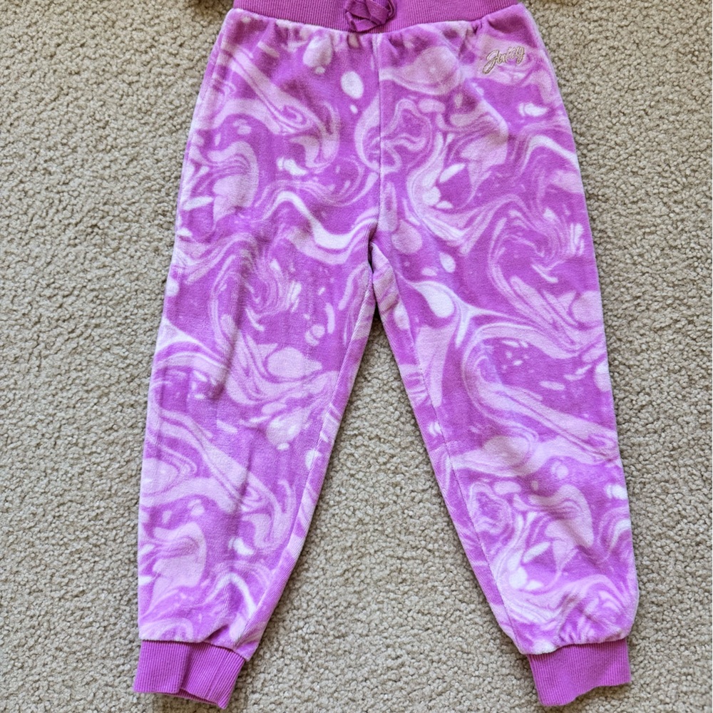 💜 Juicy Couture Kids Tie-Dye Velour Tracksuit – Sizes Available: 4T and 5 🤍 - Picture 5 of 8